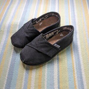⭐ Black Toms shoes size 10